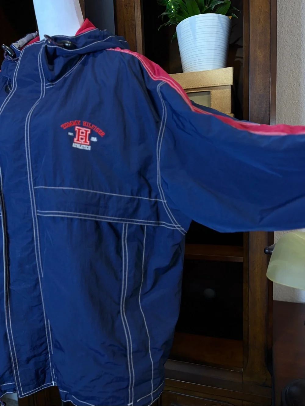 VTG 90s Tommy Hilfiger Athletics Hooded Windbreaker Jacket XL Navy Red Gorpcore
